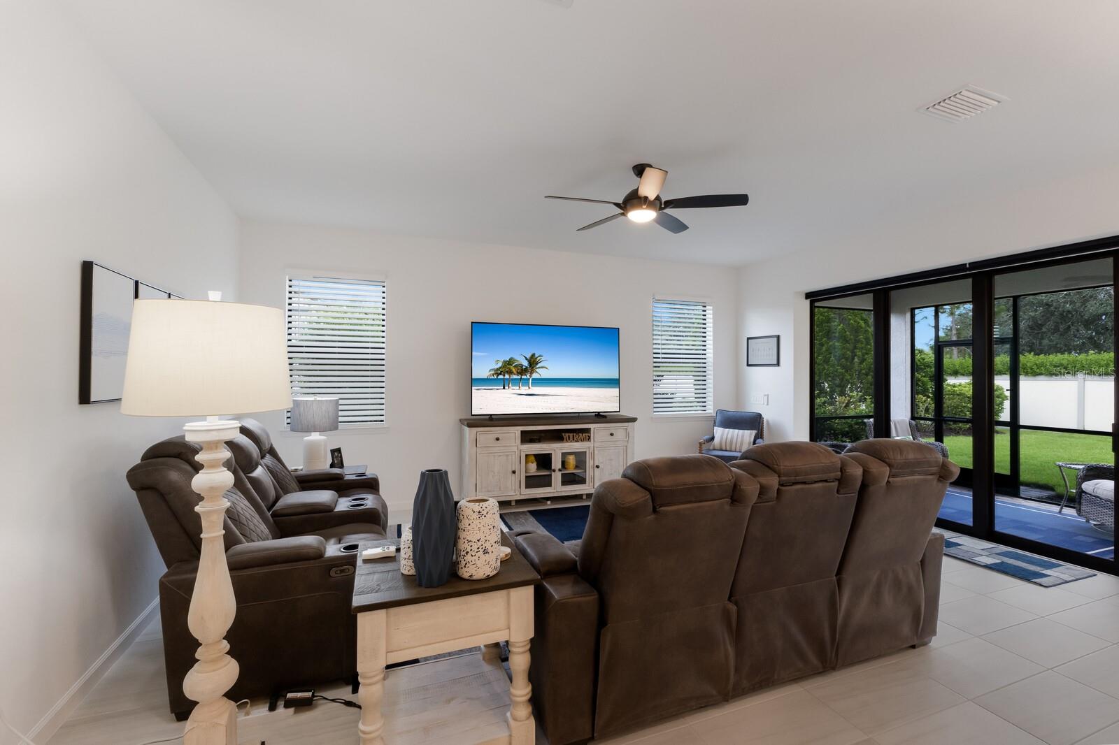 Image 7 of 25 For 706 Gadwall Court