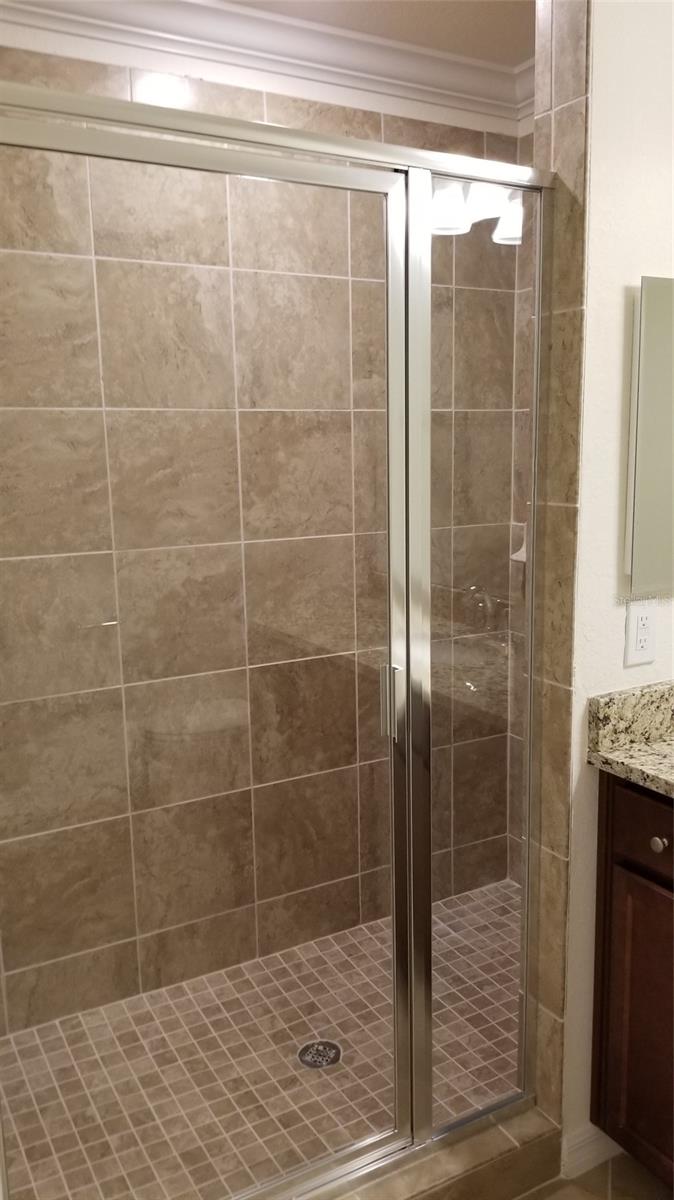 Image 12 of 92 For 17118 Vardon Terrace 307