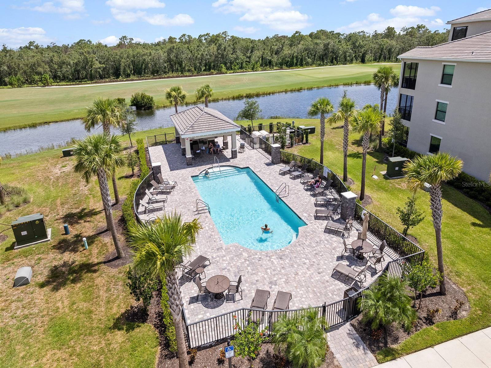 Image 22 of 92 For 17118 Vardon Terrace 307