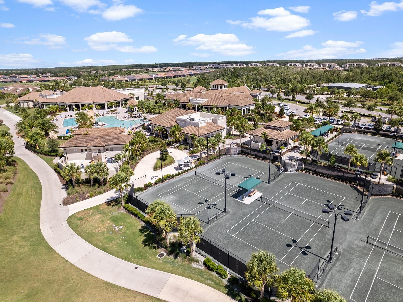 Image 24 of 92 For 17118 Vardon Terrace 307