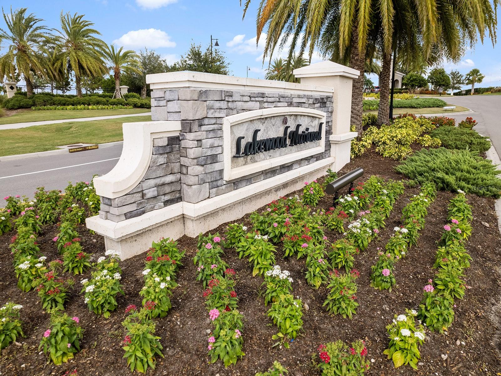 Image 32 of 92 For 17118 Vardon Terrace 307