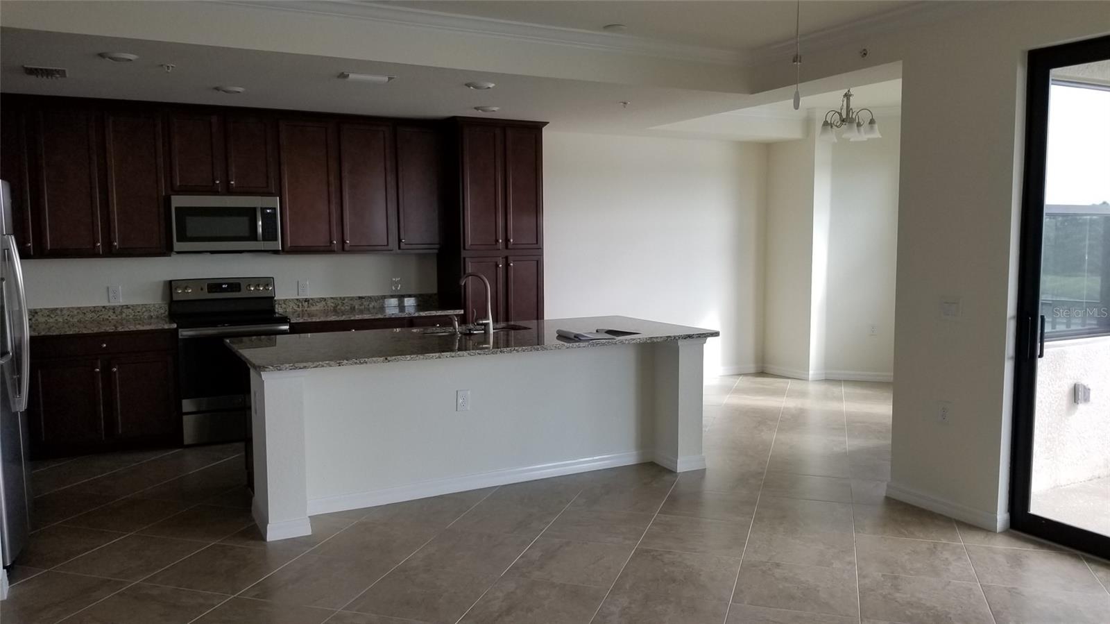Image 6 of 92 For 17118 Vardon Terrace 307