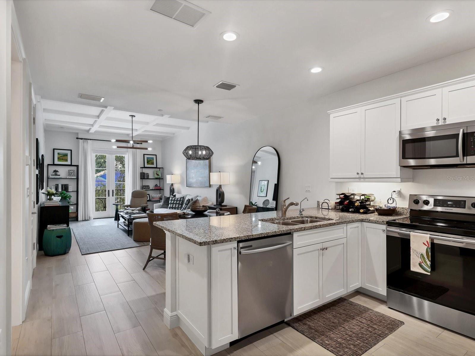 Image 14 of 47 For 525 Orange Avenue 204