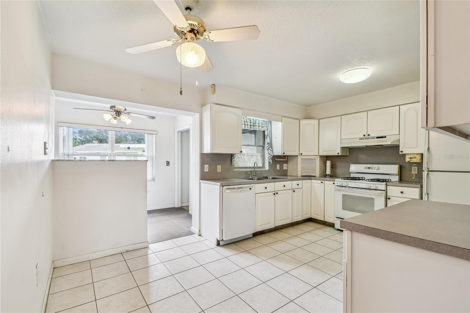 Image 16 of 75 For 5070 Lily Street N