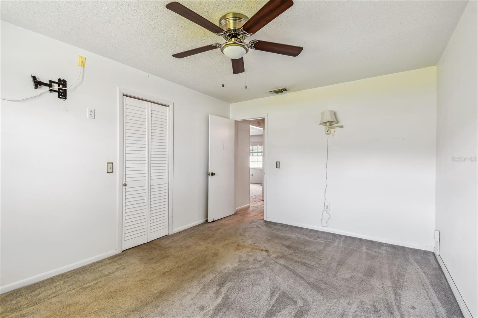 Image 27 of 75 For 5070 Lily Street N