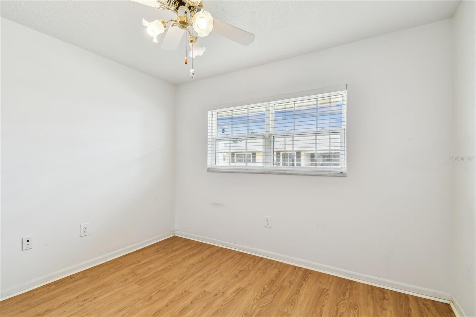 Image 32 of 75 For 5070 Lily Street N