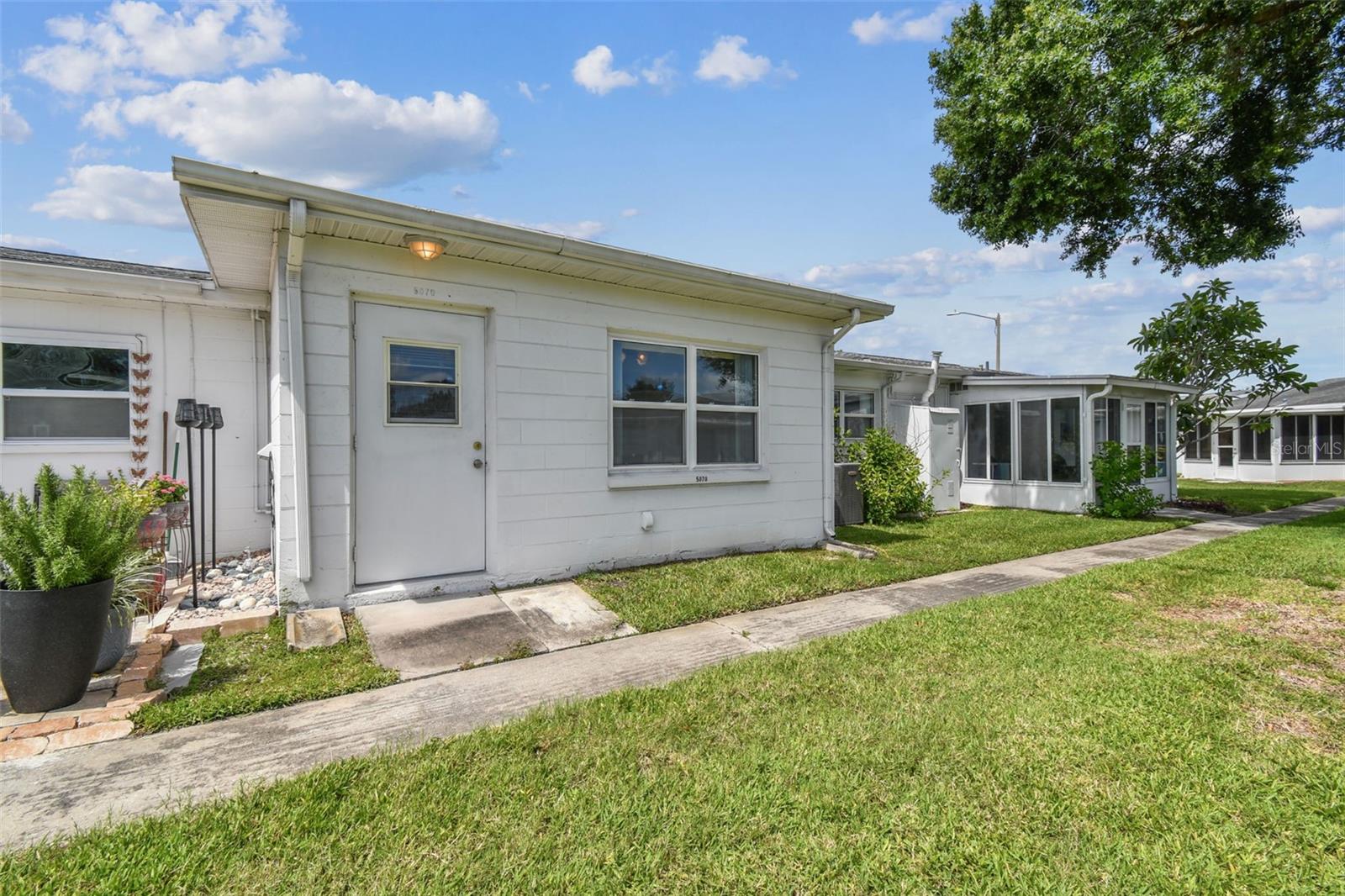 Image 39 of 75 For 5070 Lily Street N