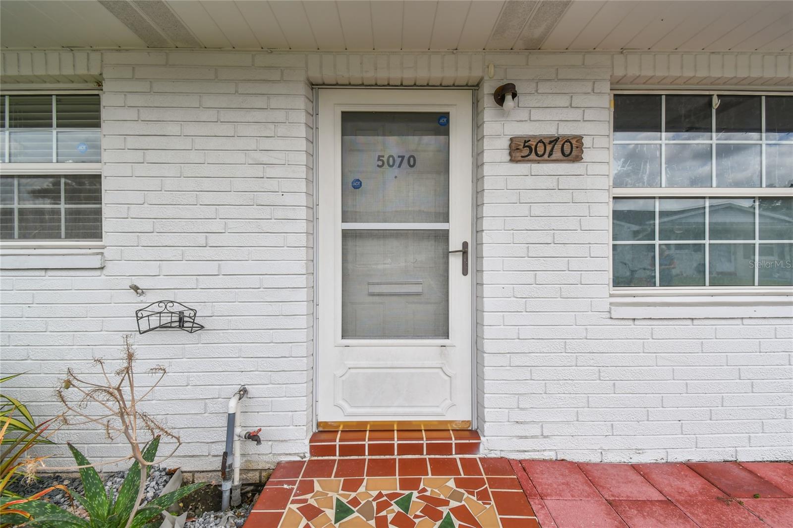 Image 72 of 75 For 5070 Lily Street N