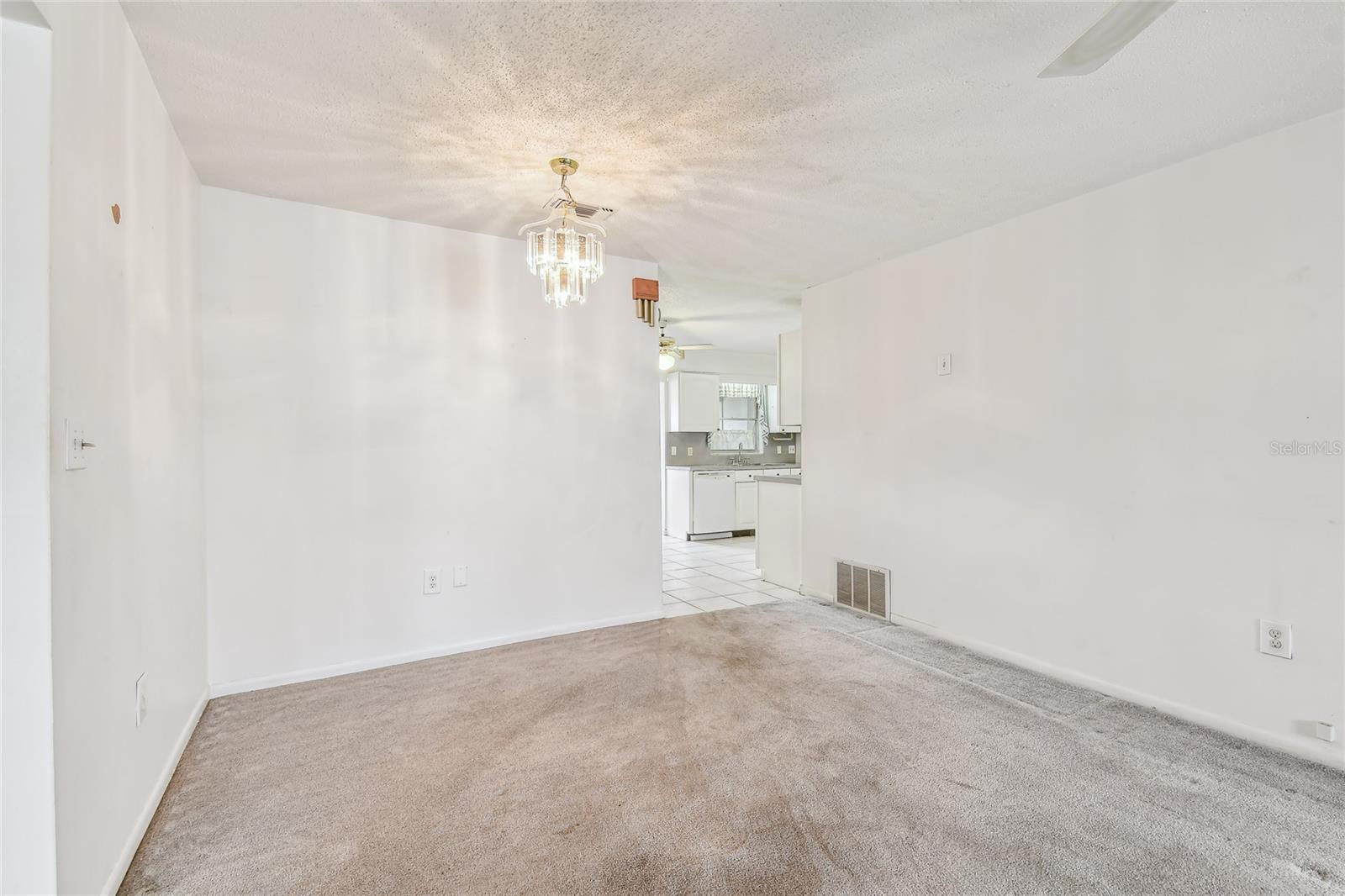 Image 8 of 75 For 5070 Lily Street N