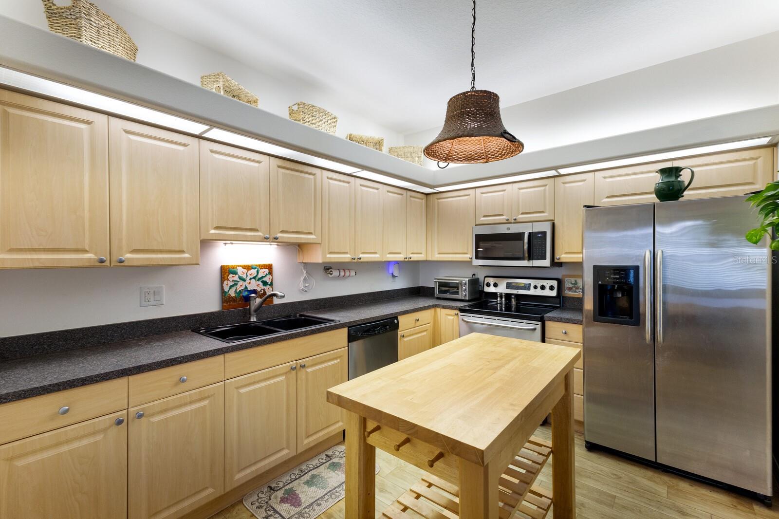 Image 12 of 28 For 6115 68th Drive E
