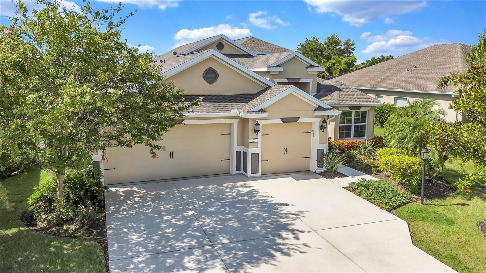 Image 3 of 77 For 12071 Forest Park Circle