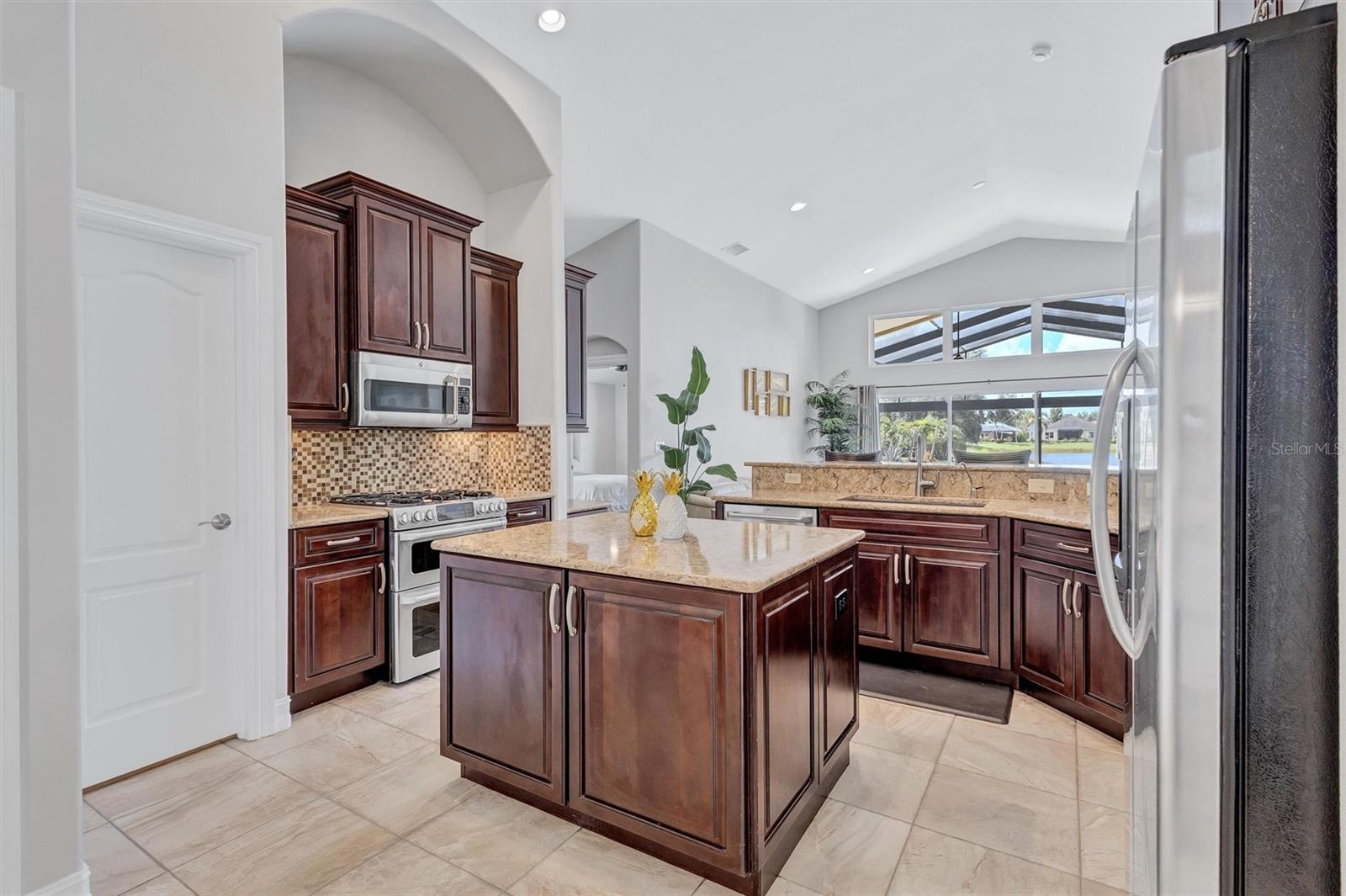 Image 30 of 77 For 12071 Forest Park Circle