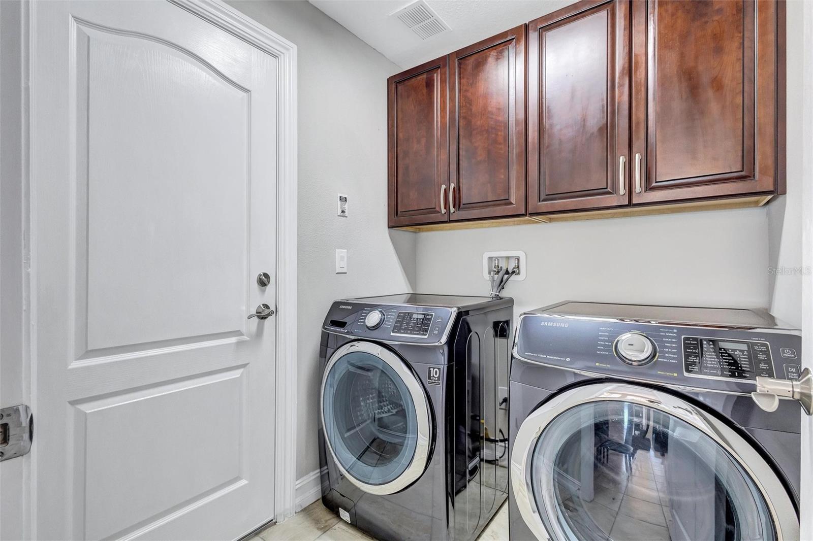 Image 40 of 77 For 12071 Forest Park Circle