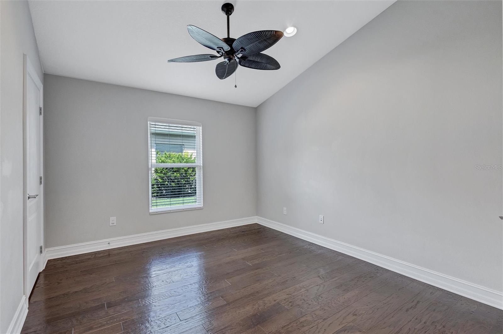 Image 42 of 77 For 12071 Forest Park Circle