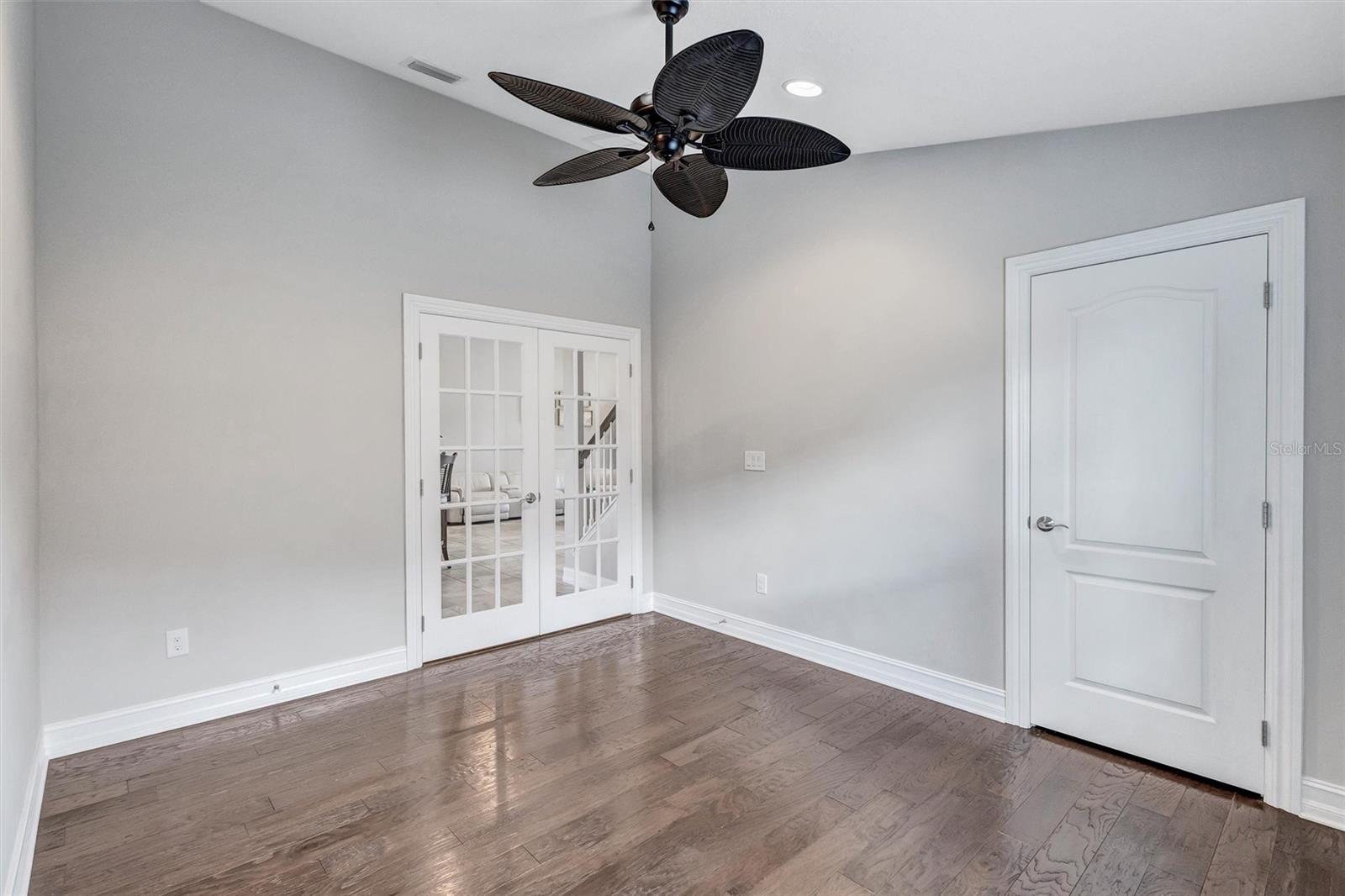 Image 44 of 77 For 12071 Forest Park Circle