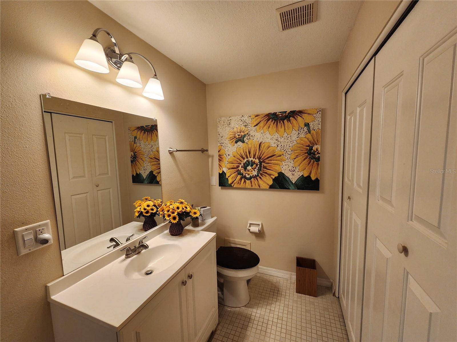 Image 17 of 29 For 948 Beneva Road V25