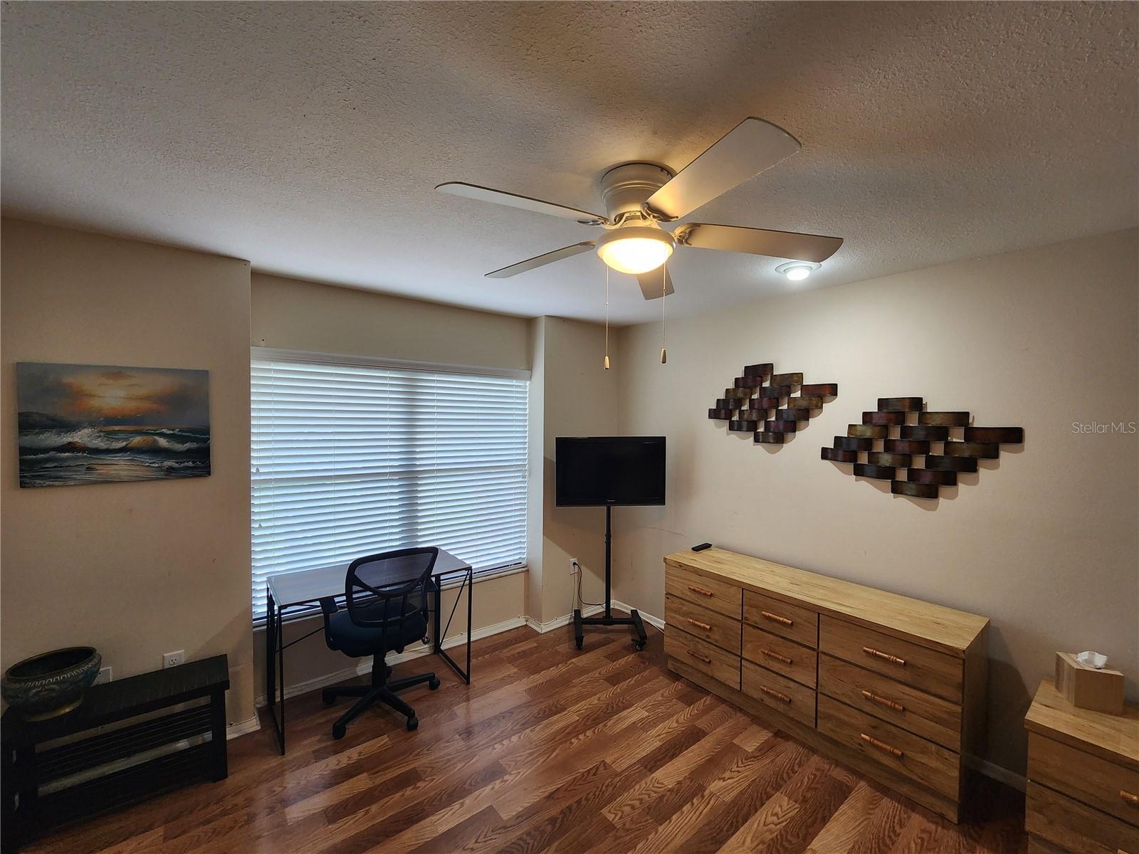 Image 19 of 29 For 948 Beneva Road V25