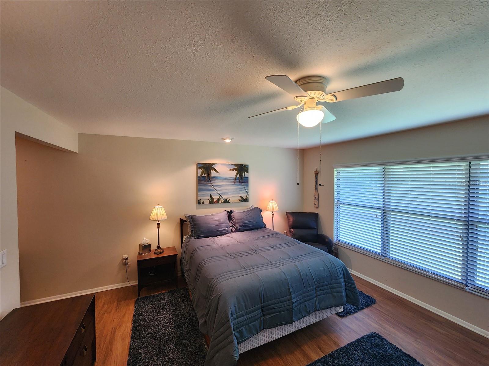 Image 4 of 29 For 948 Beneva Road V25