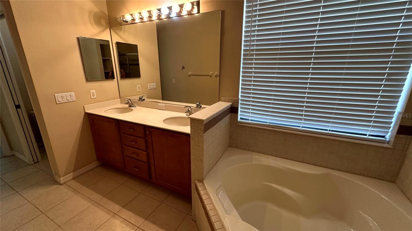 Image 28 of 38 For 8146 Indigo Ridge Terrace -