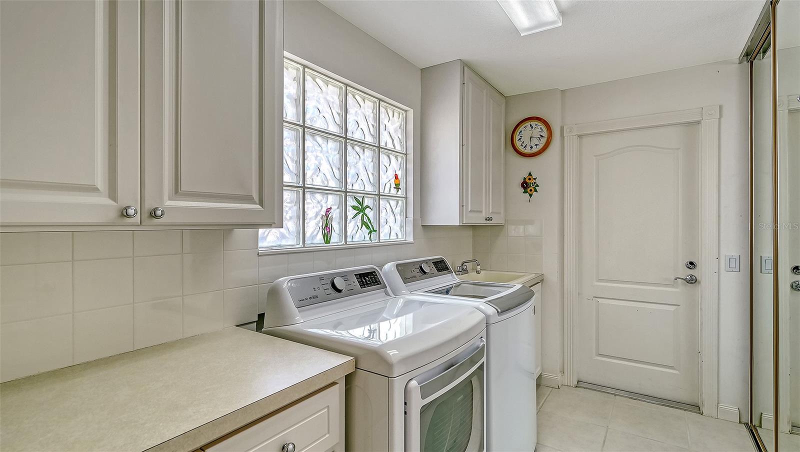 Image 26 of 95 For 5737 Ivrea Drive