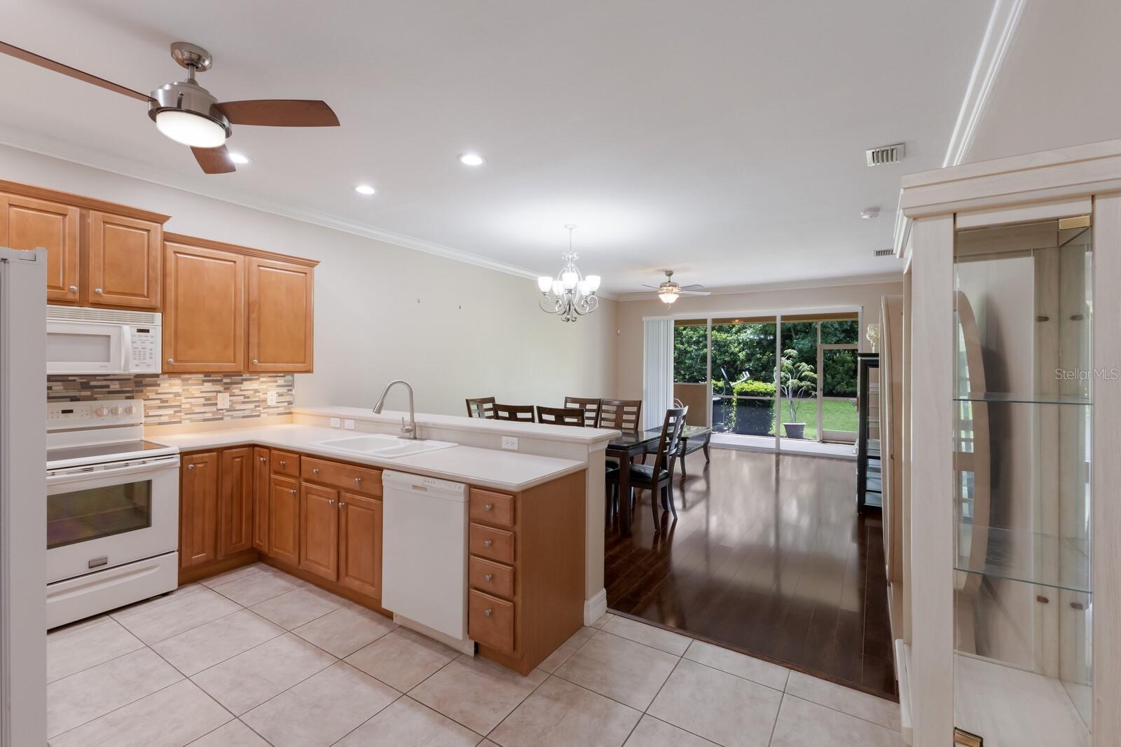 Image 5 of 28 For 11519 52nd Court E