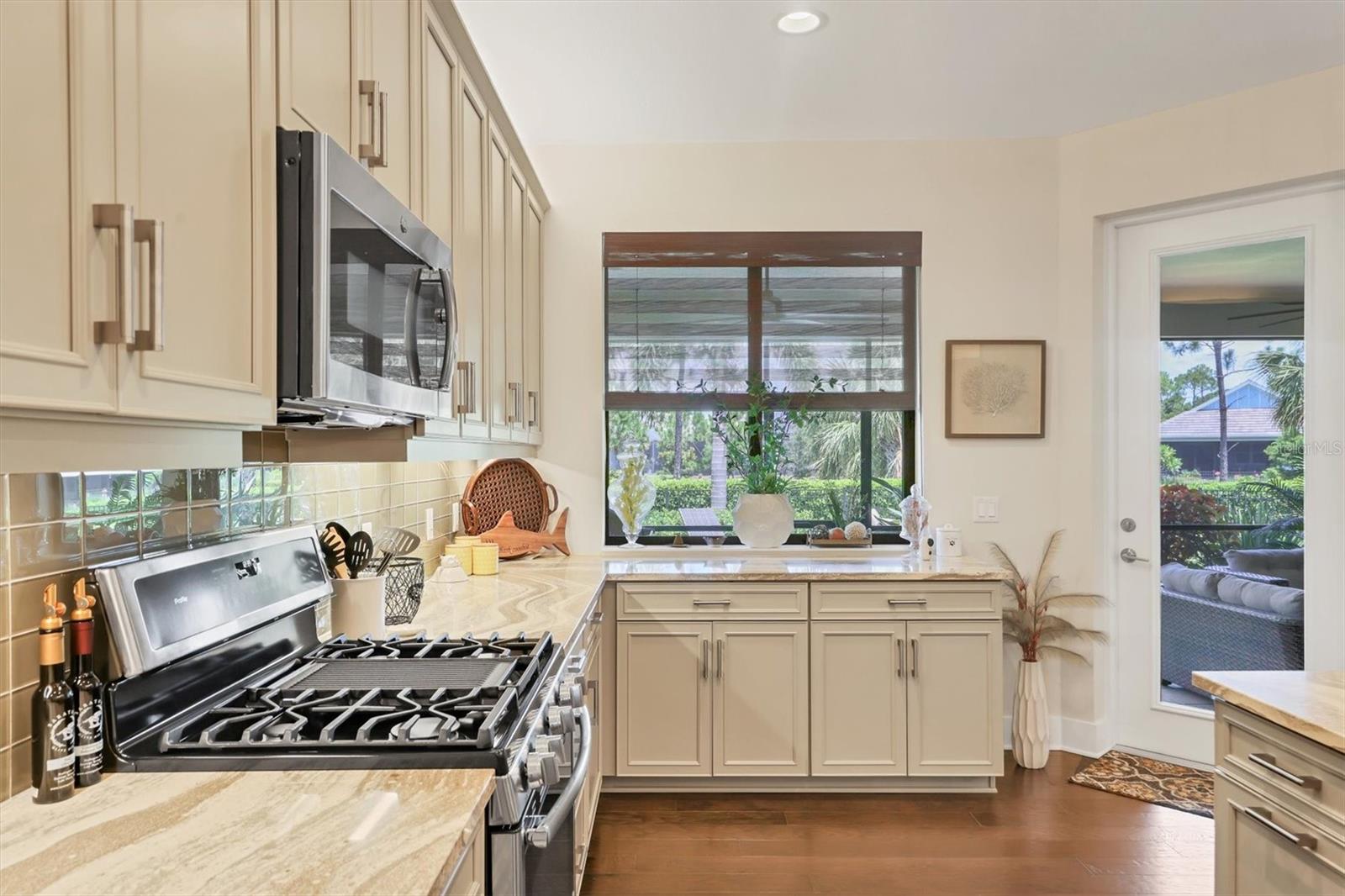 Image 11 of 62 For 895 Seascape Place