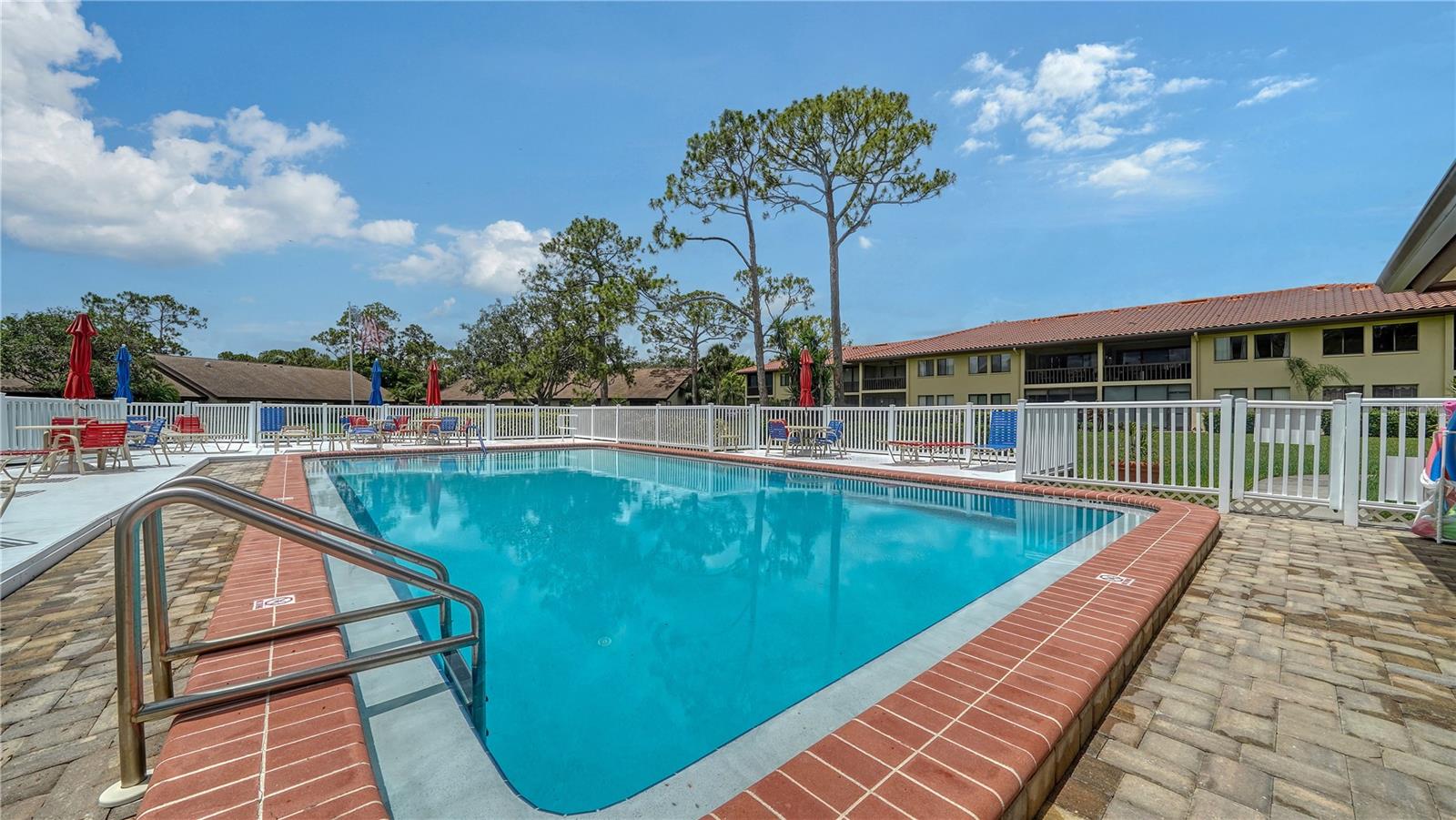Image 32 of 57 For 5224 Lake Village Drive 67