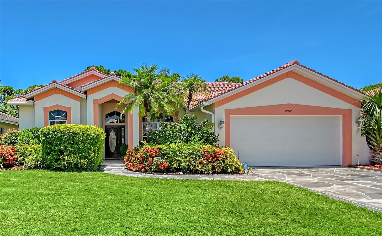 Details for 8924 Huntington Pointe Drive, SARASOTA, FL 34238