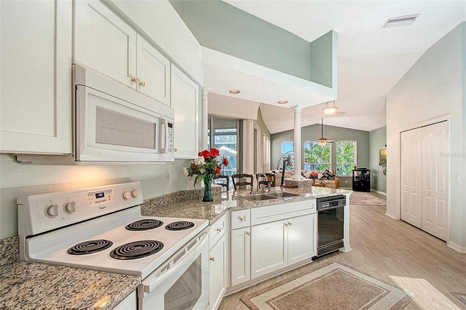 Image 16 of 31 For 8924 Huntington Pointe Drive