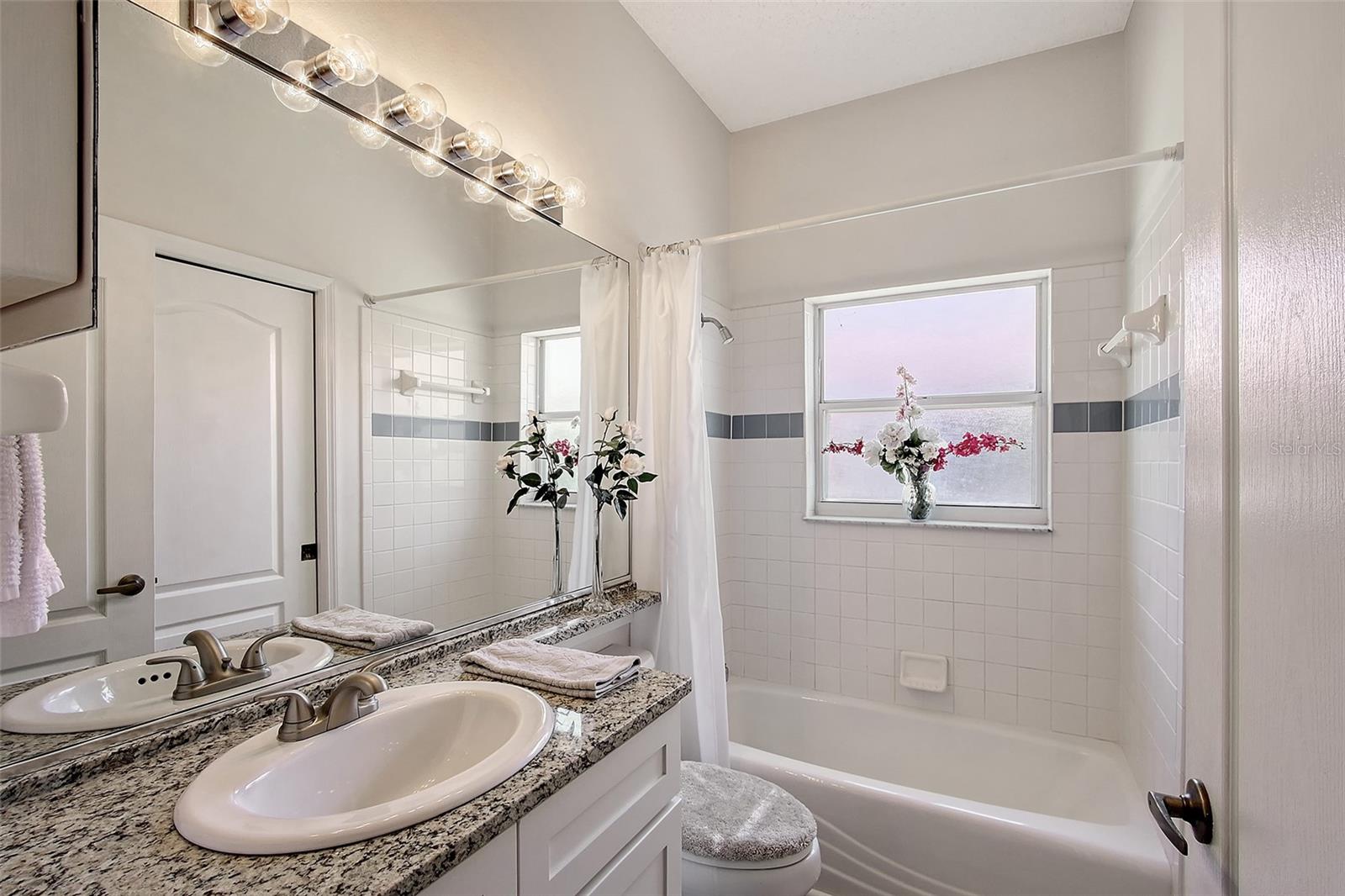 Image 23 of 31 For 8924 Huntington Pointe Drive