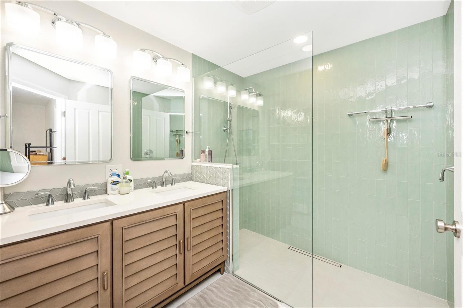 Image 32 of 60 For 3905 Glen Oaks Manor Drive