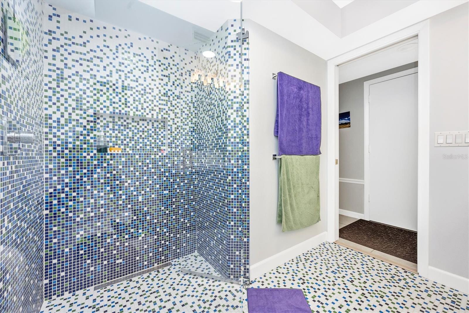 Image 39 of 60 For 3905 Glen Oaks Manor Drive