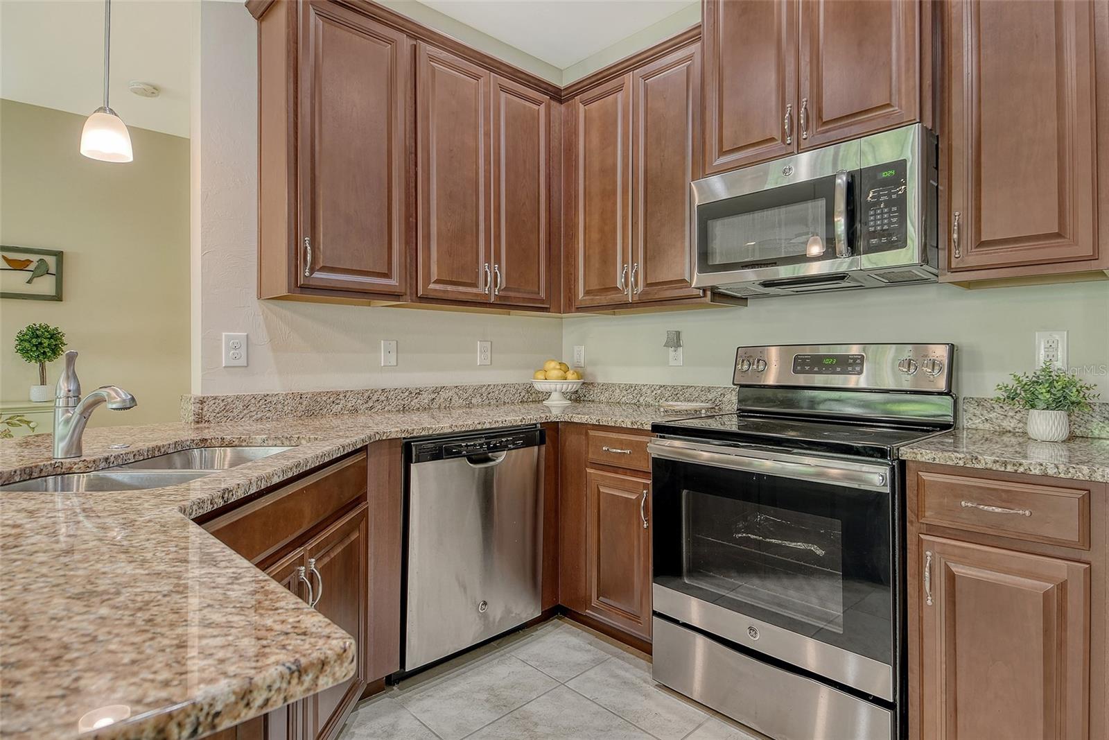 Image 14 of 61 For 116 Navigation Circle 106