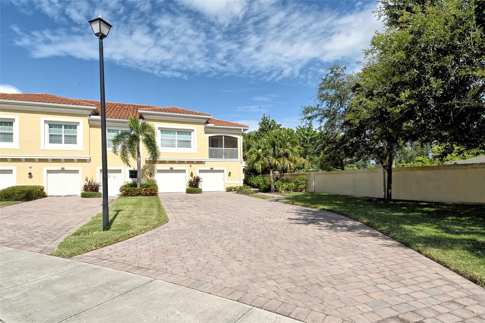 Image 2 of 61 For 116 Navigation Circle 106