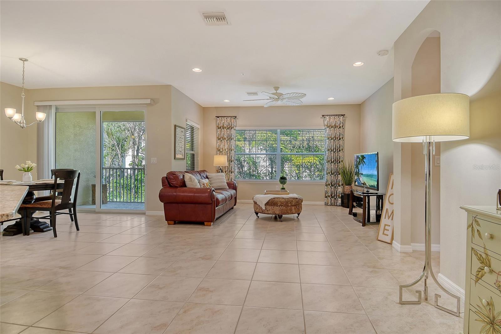 Image 6 of 61 For 116 Navigation Circle 106