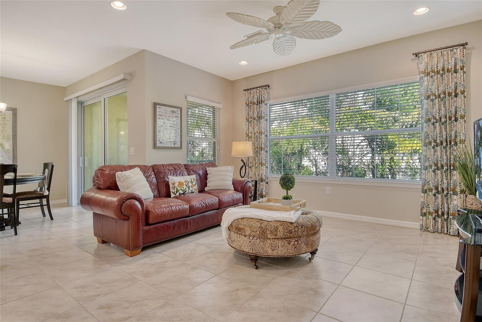 Image 8 of 61 For 116 Navigation Circle 106