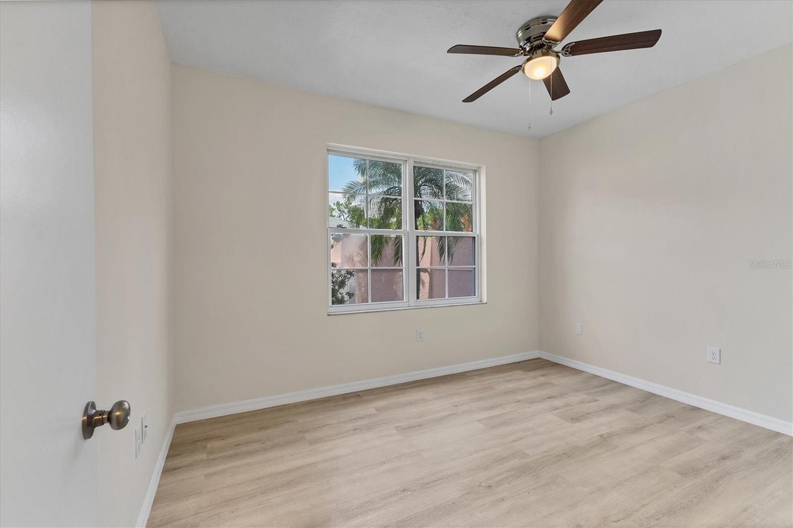 Image 16 of 28 For 4050 Pinebrook Circle 5