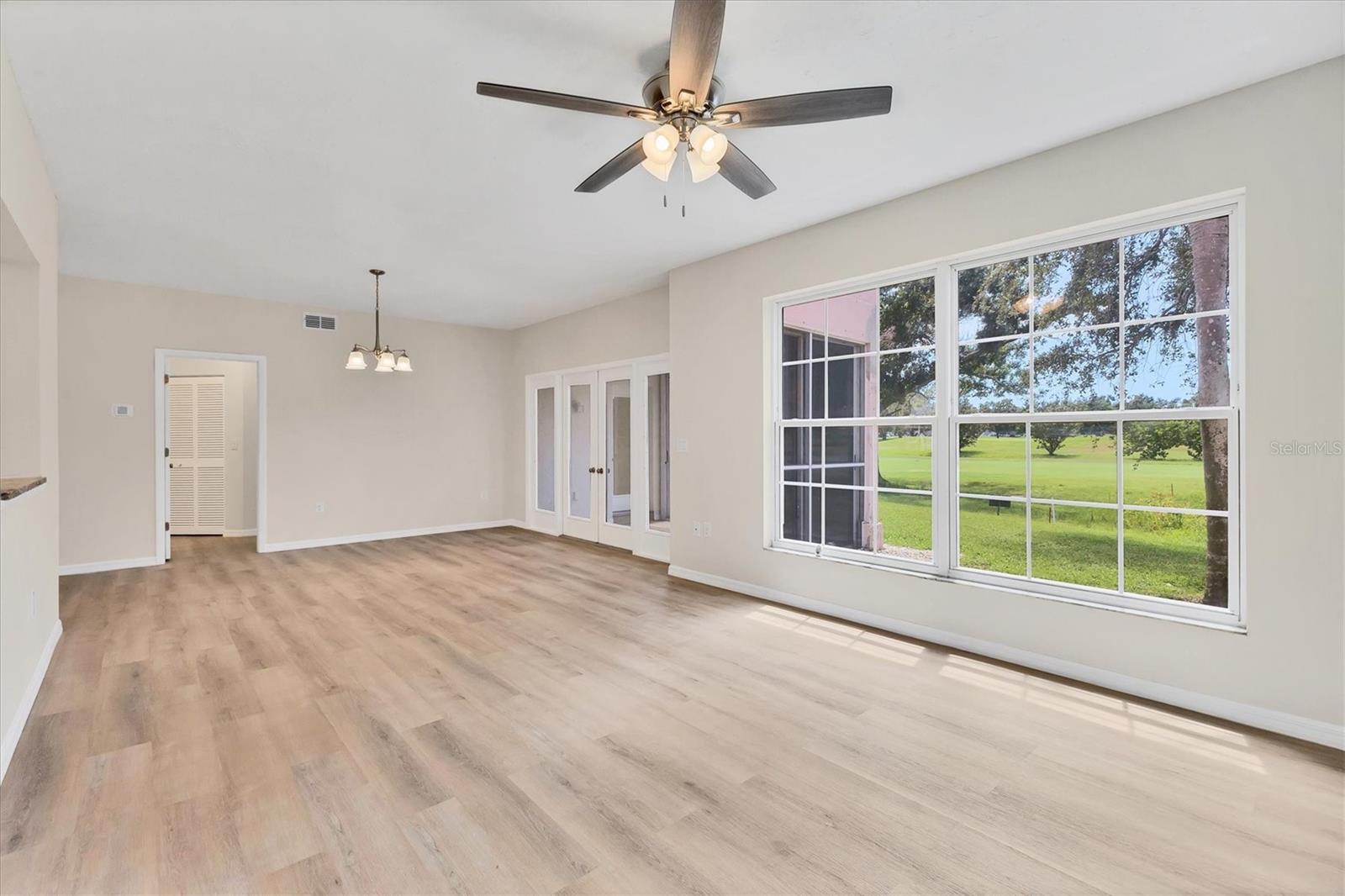 Image 7 of 28 For 4050 Pinebrook Circle 5