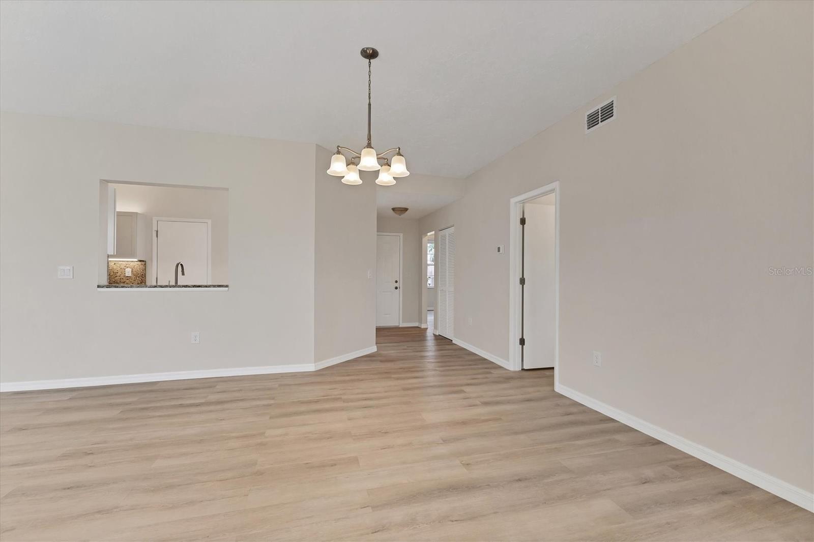 Image 8 of 28 For 4050 Pinebrook Circle 5