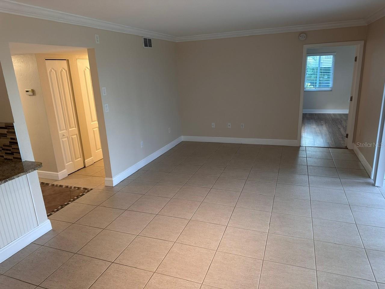 Image 11 of 27 For 1434 Marion Avenue 1
