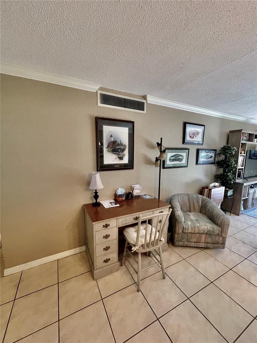 Image 13 of 35 For 912 La Costa Circle Unit 3