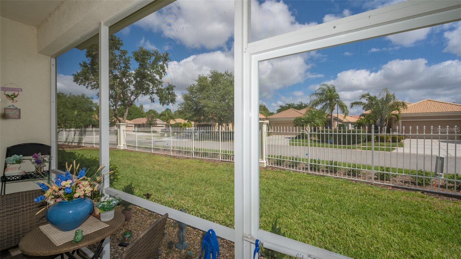 Image 23 of 54 For 7357 Fountain Palm Circle 11-102