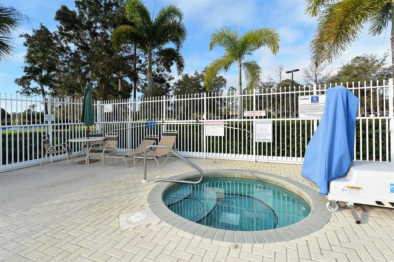 Image 36 of 54 For 7357 Fountain Palm Circle 11-102