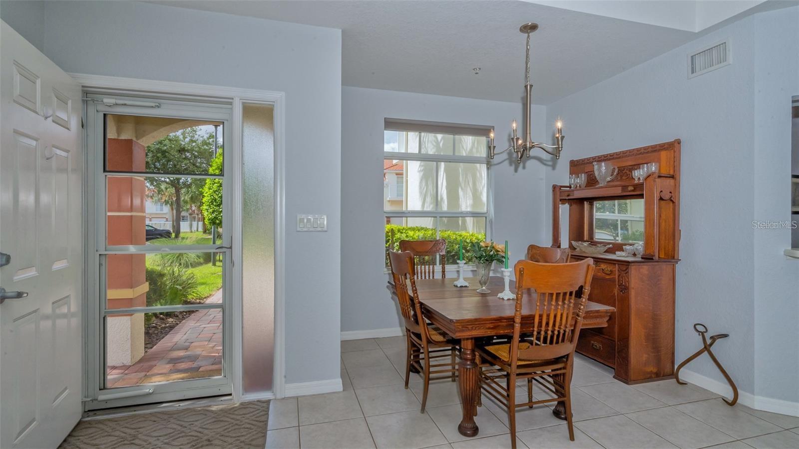 Image 8 of 54 For 7357 Fountain Palm Circle 11-102