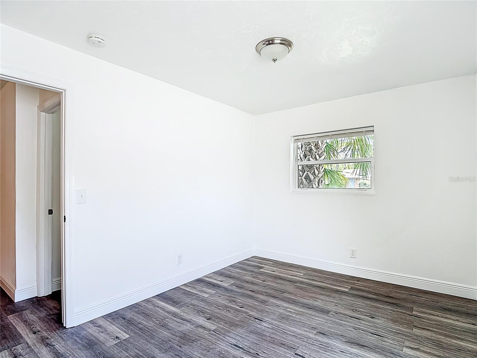 Image 14 of 17 For 1409 College Park Lane