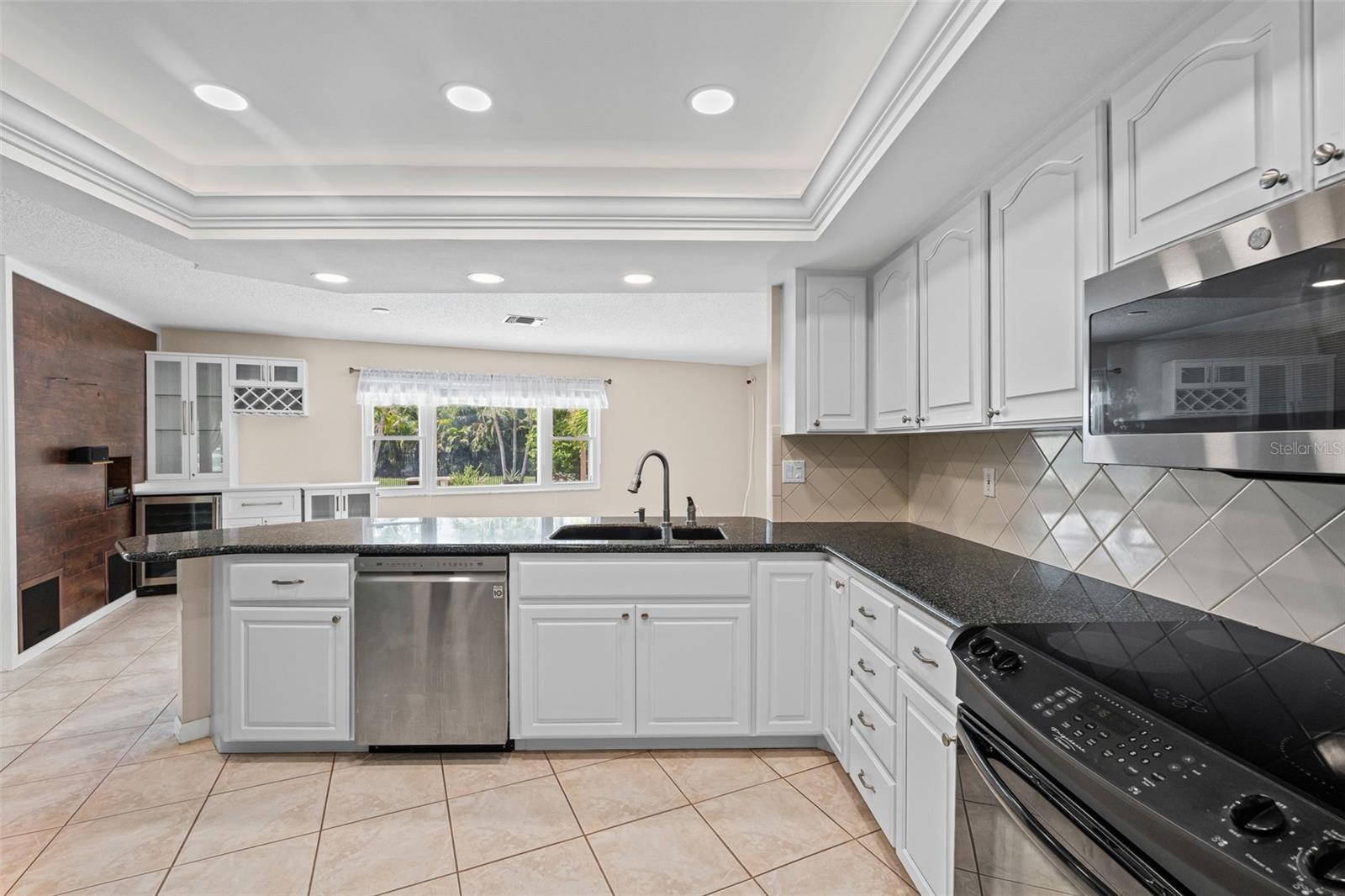 Image 11 of 48 For 344 Bernard Avenue