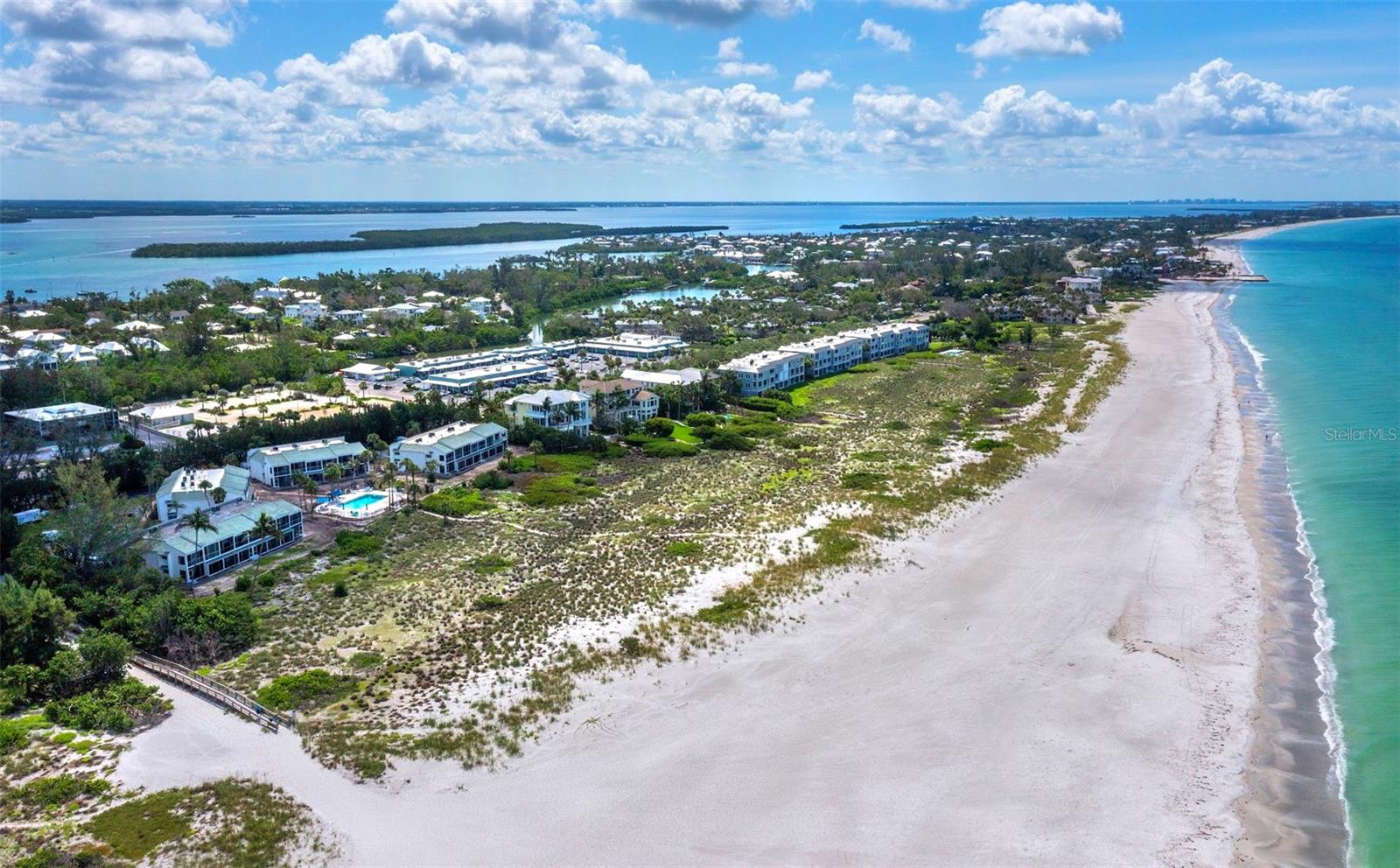 Image 36 of 51 For 6925 Gulf Of Mexico Drive 24