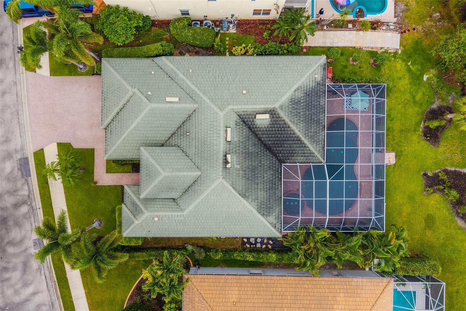 Image 4 of 57 For 7114 68th Drive E
