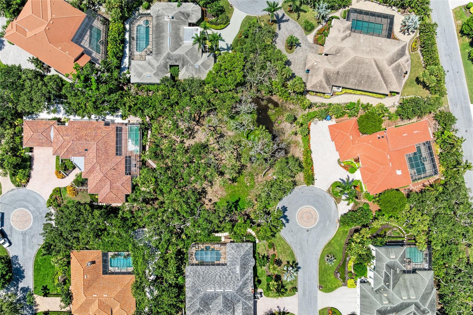 Image 8 of 27 For 3341 Sabal Cove Place