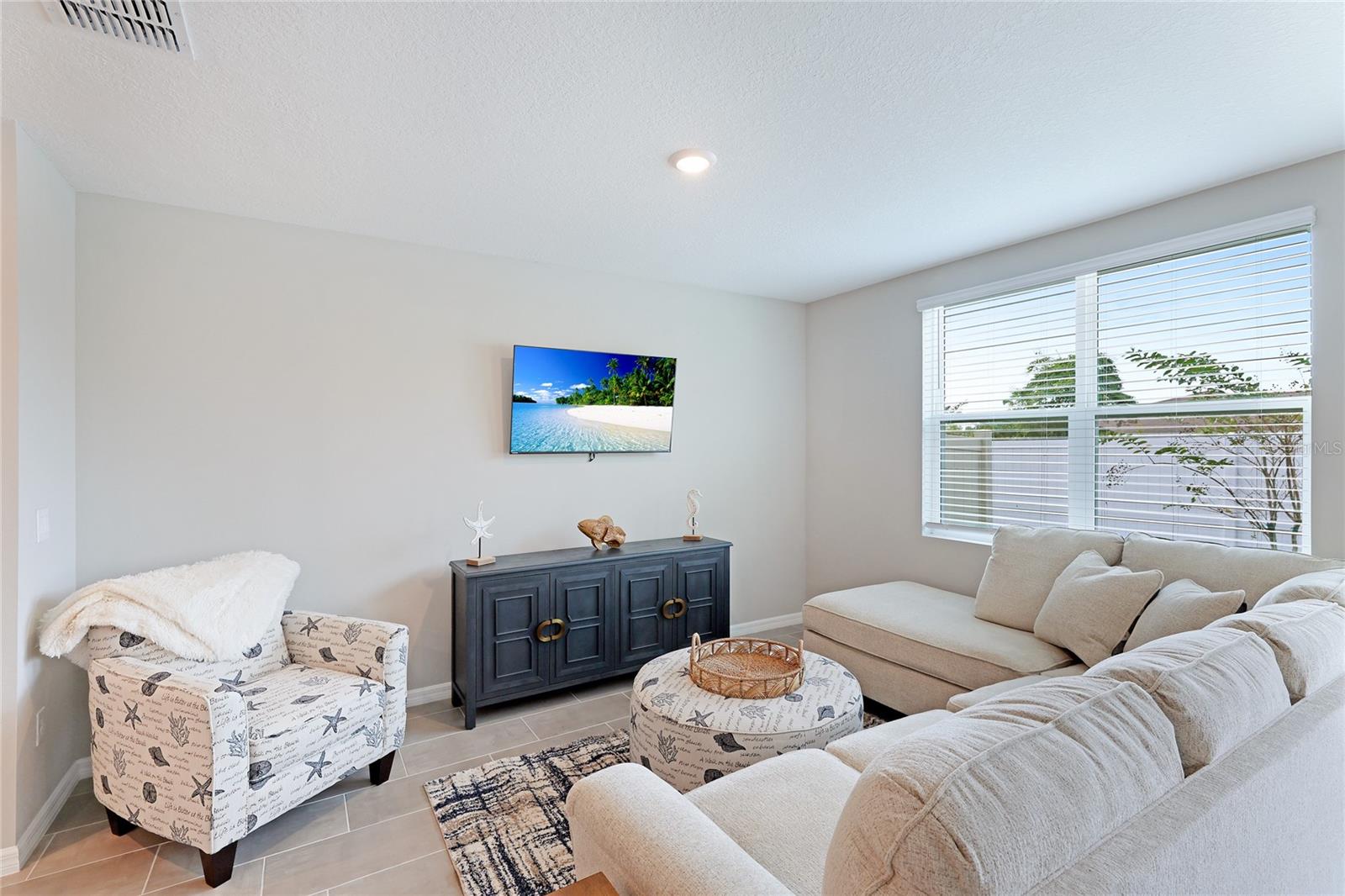 Image 10 of 27 For 17063 Coral Key Drive